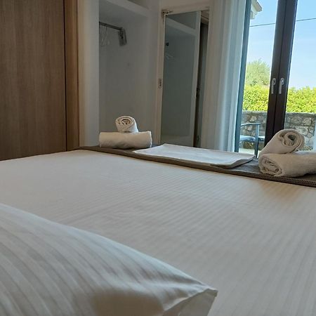 Marios Garden House Apartman Áfitosz Szoba fotó