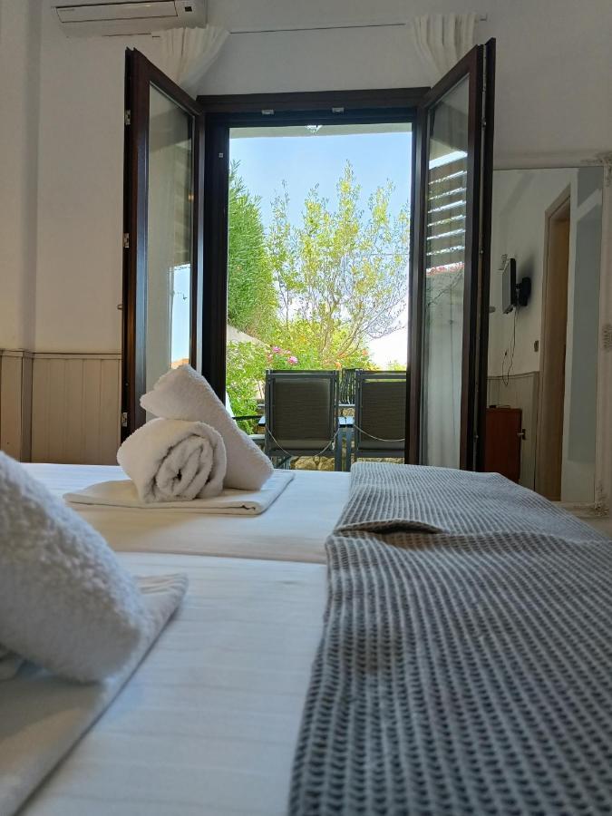 Marios Garden House Apartman Áfitosz Szoba fotó