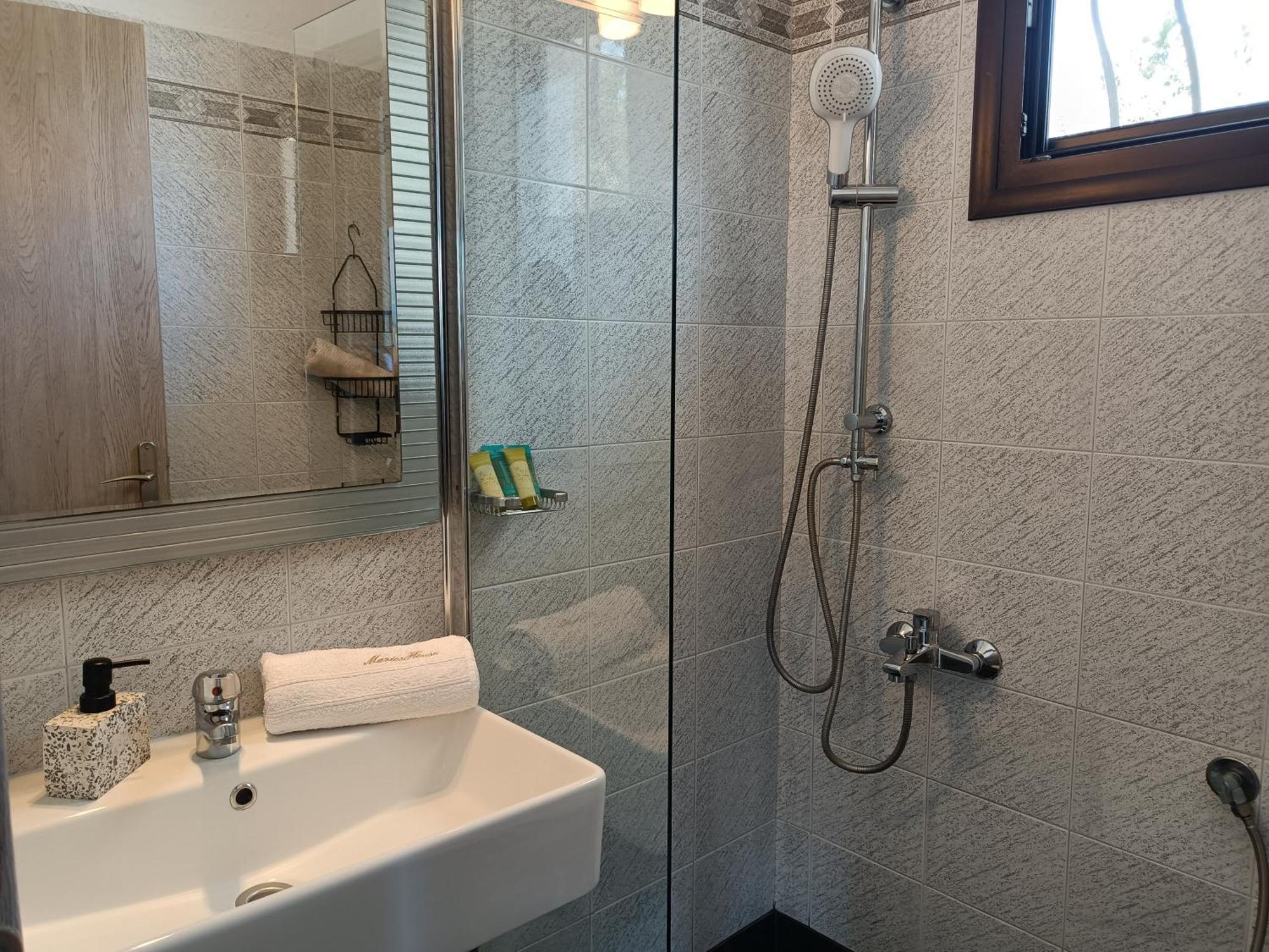 Marios Garden House Apartman Áfitosz Szoba fotó